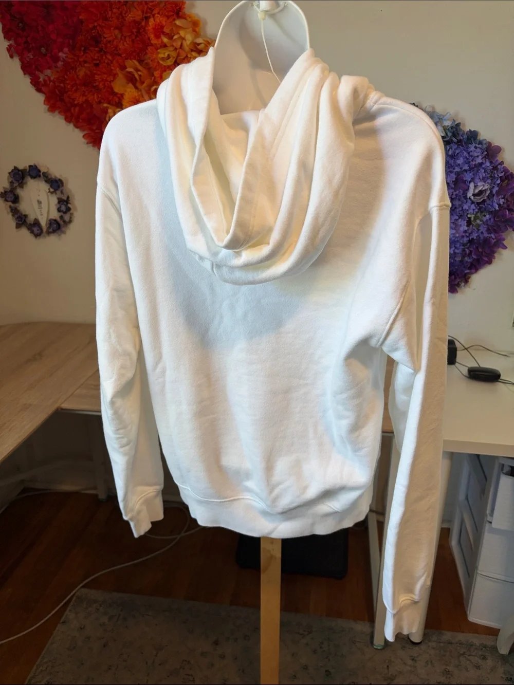 Aritzia TNA Terry Sweatfleece Hoodie White EUC MSRP $95